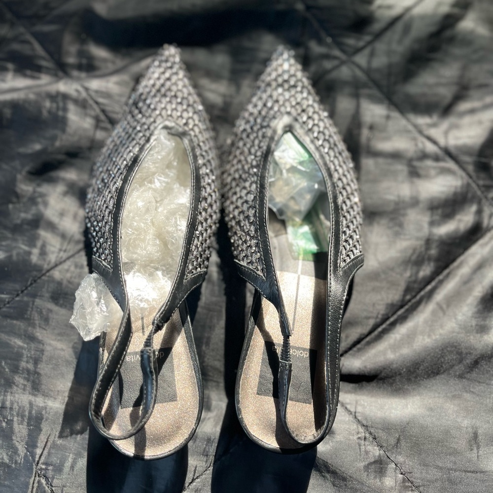 New Dolce Vita Black kitten heel shoe with Elegant Design size 6